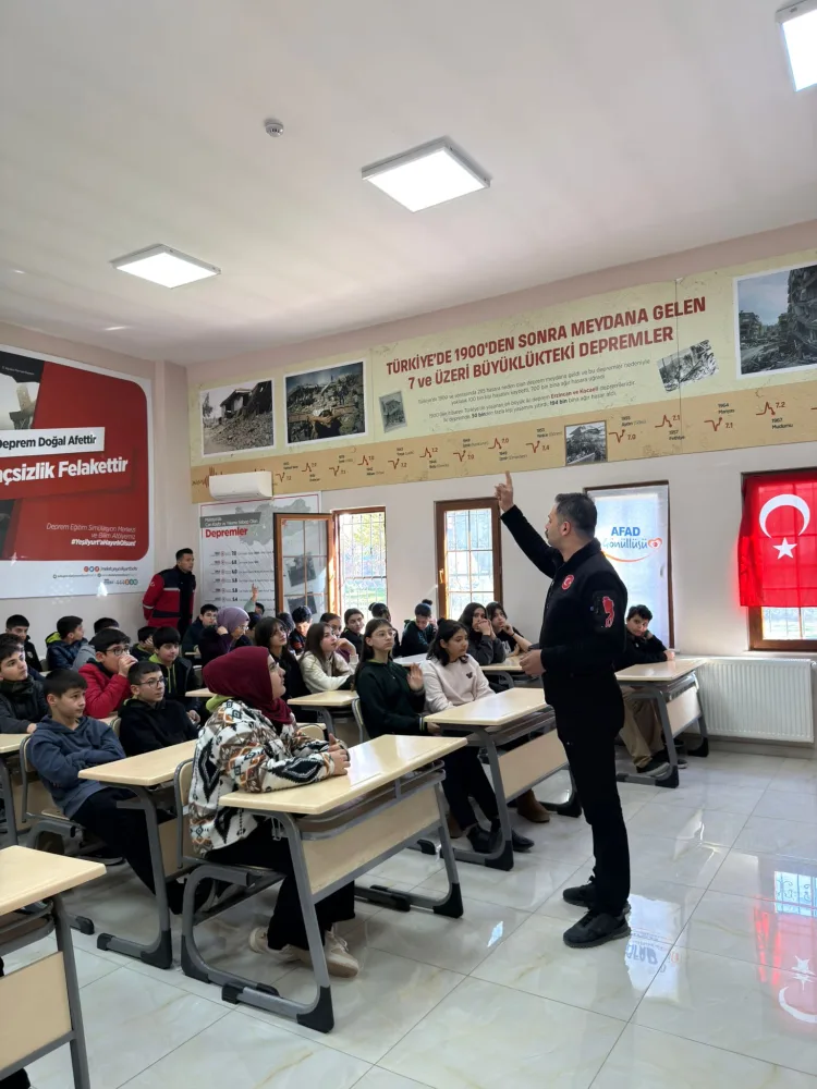 Malatya’da Öğrencilere Afet Bilinci Eğitimi
