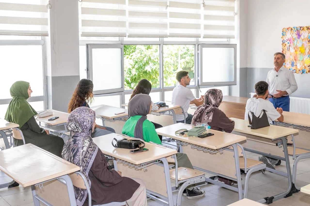 Malatya’da Ücretsiz Eğitimle 100 Öğrenci Başarıya Ulaştı