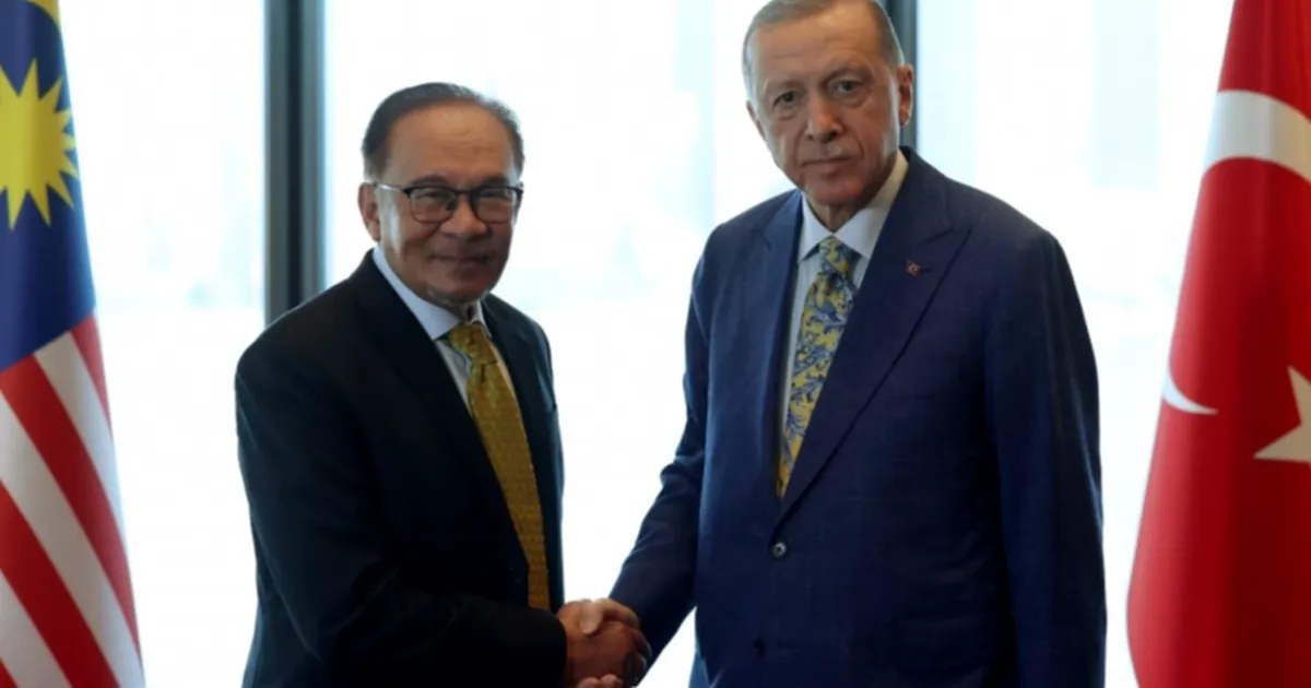 Malezya Başbakanı Enver İbrahim Türkiye’ye Geliyor!