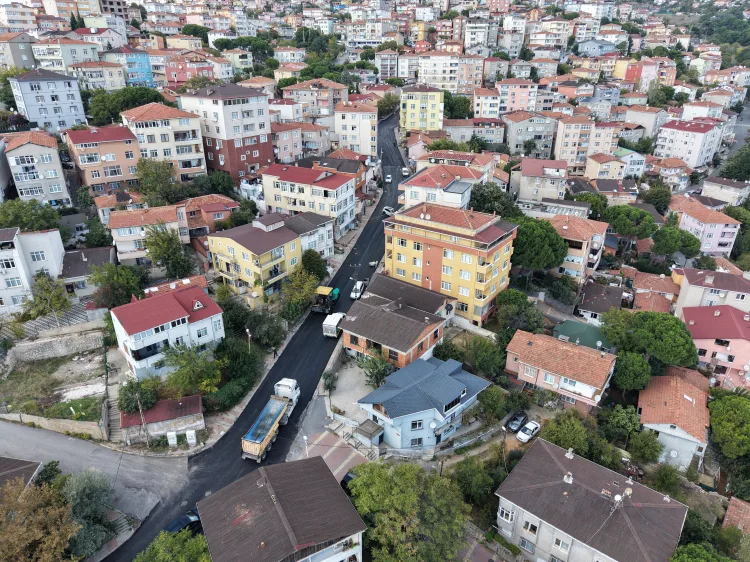 Maltepe’de Asfalt Çalışmalarıyla Güvenli Yollar