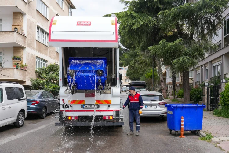 Maltepe’de Bahar Temizliği Küçükyalı’da Devam Ediyor
