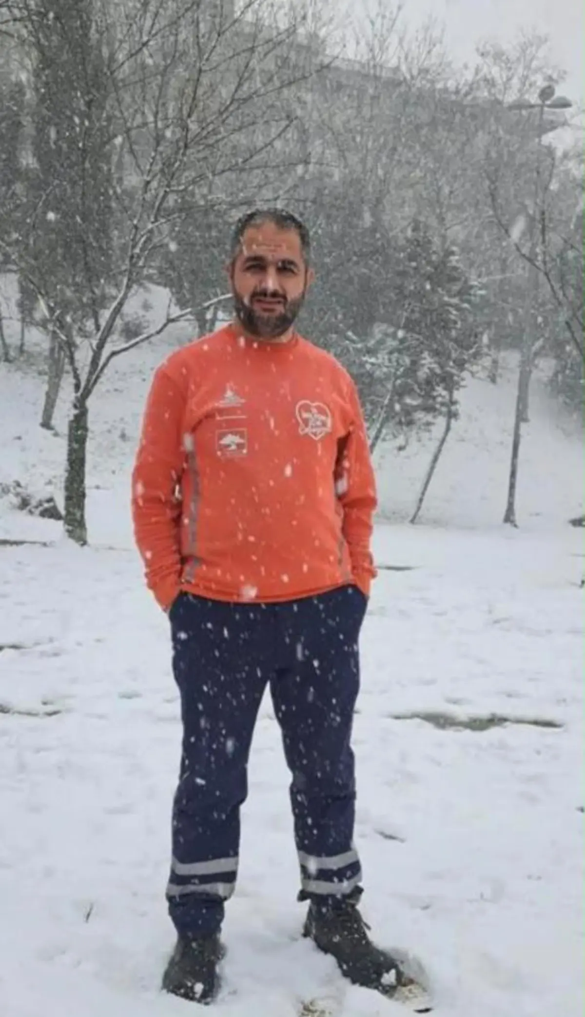 3 kişiyi arama çalışmaları sürüyor! İstanbul Valisi Gül, Maltepe de çöken binayla ilgili son durumu aktardı: 3 bina boşaltıldı 7