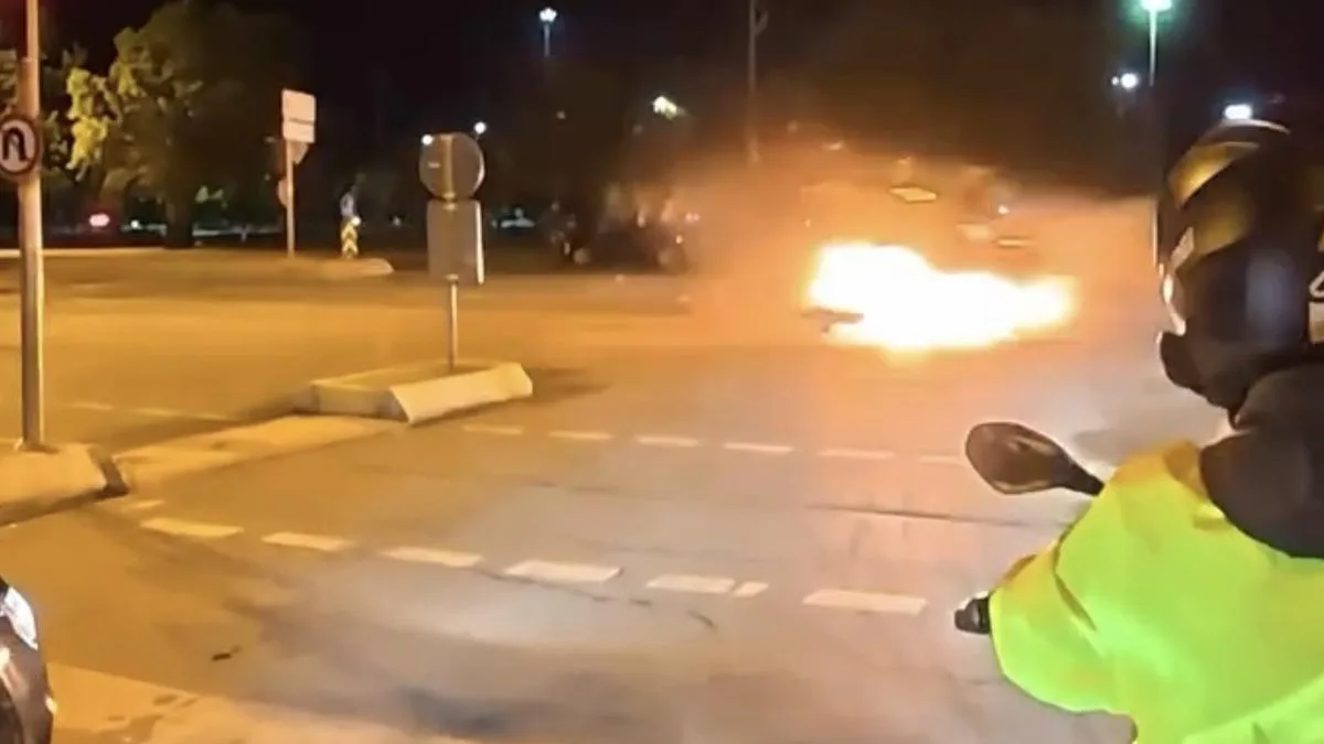 Maltepe’de Feci Kaza: Araç Alev Alev Yandı!