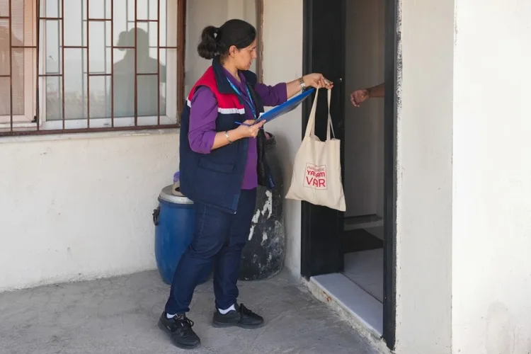 Maltepe’de İhtiyaç Sahiplerine Ücretsiz Ekmek Dağıtımı