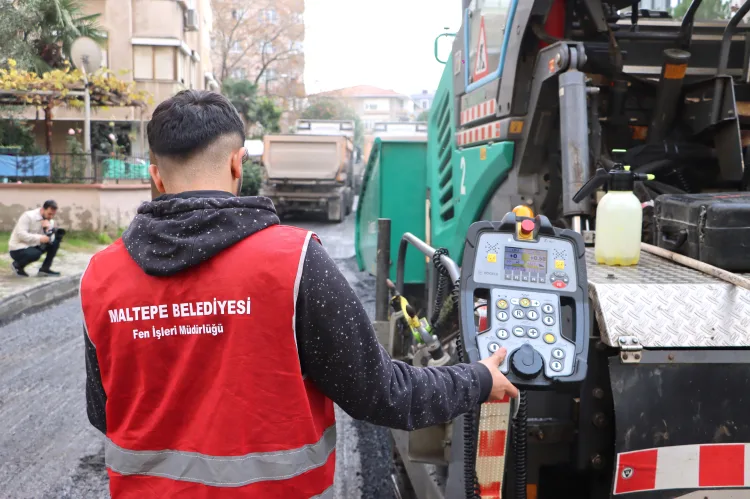 Maltepe’de Yol Konforu İçin Asfalt Çalışmaları