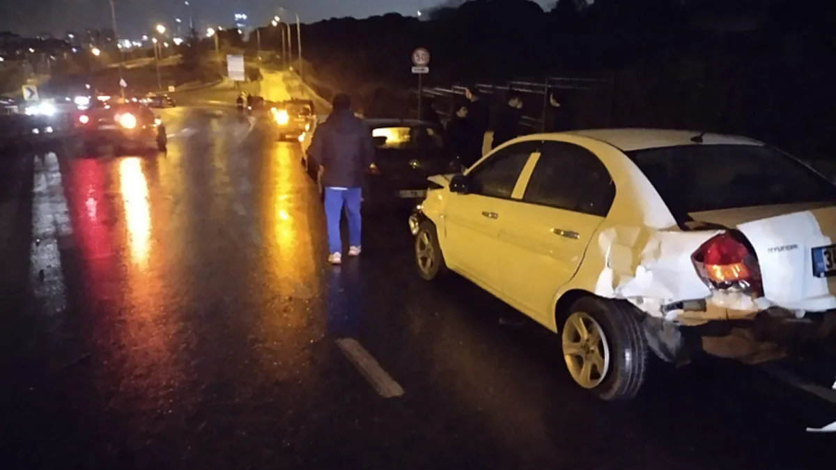 Maltepe’de Zincirleme Kaza: 1 Yaralı!