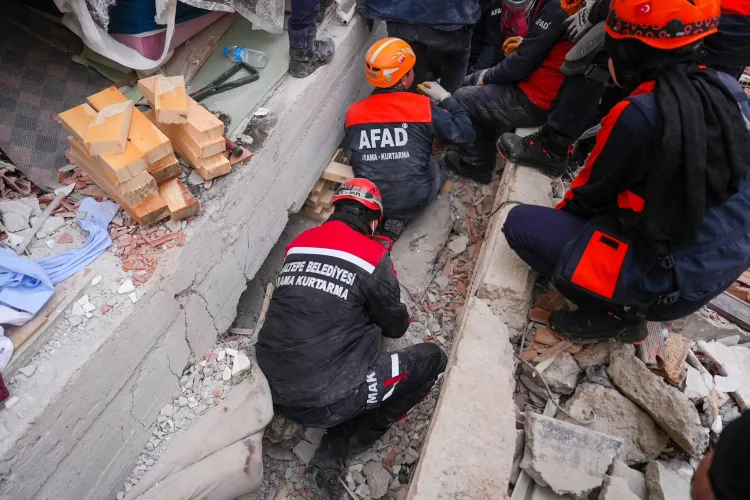 Maltepe’deki Göçükte 5 Can Kaybı, Arama Sona Erdi