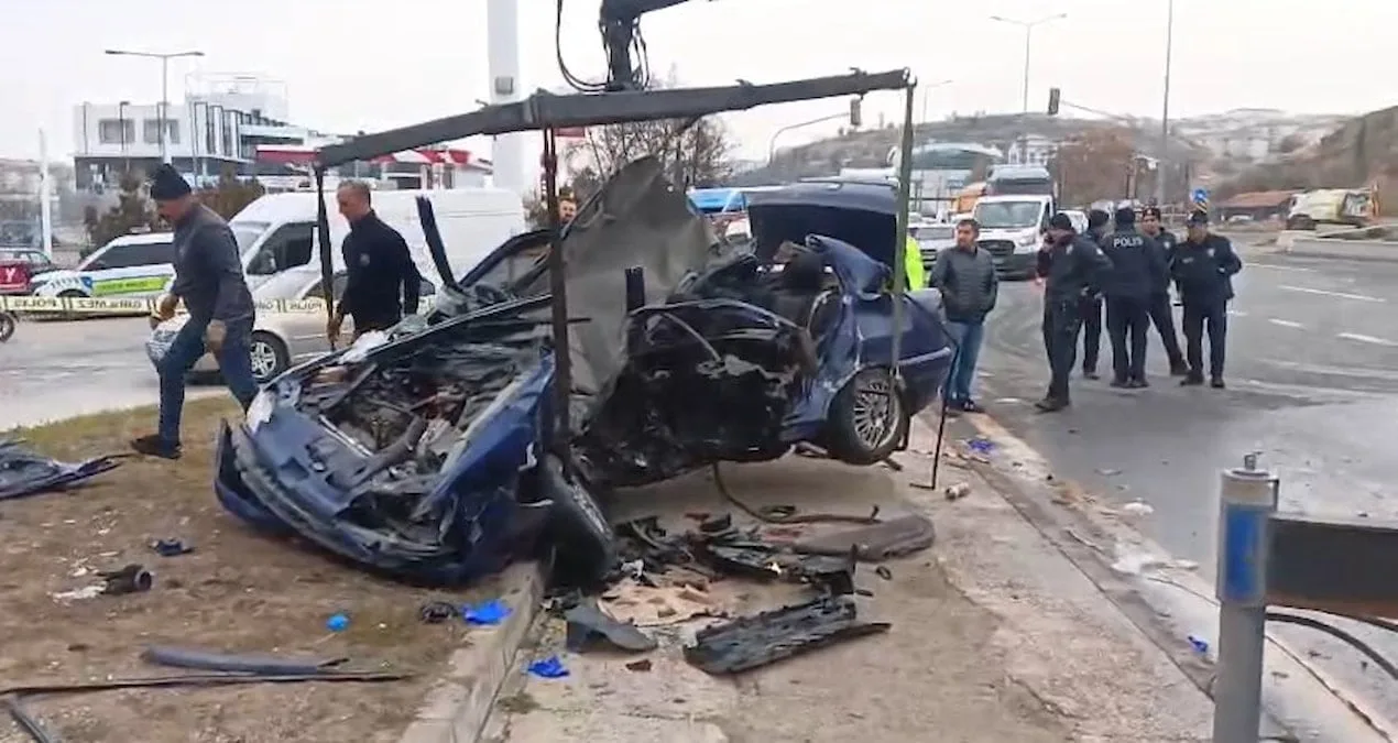 Mamak’ta Trafik Kazası: 1 Ölü, 3 Yaralı