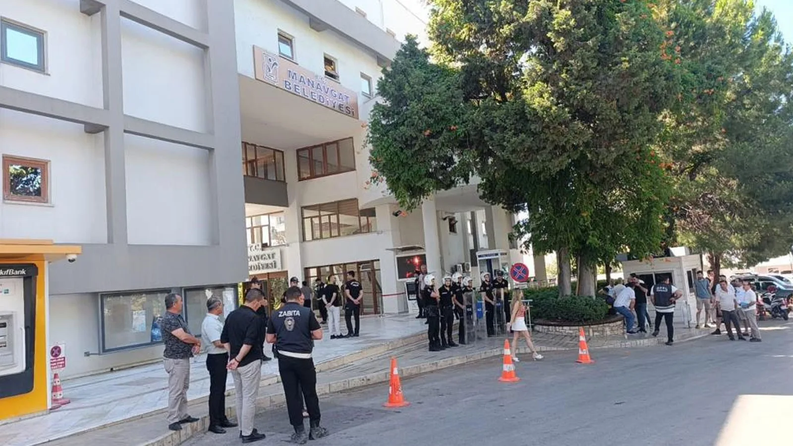 Manavgat Belediyesi’ne Yolsuzluk Operasyonu!