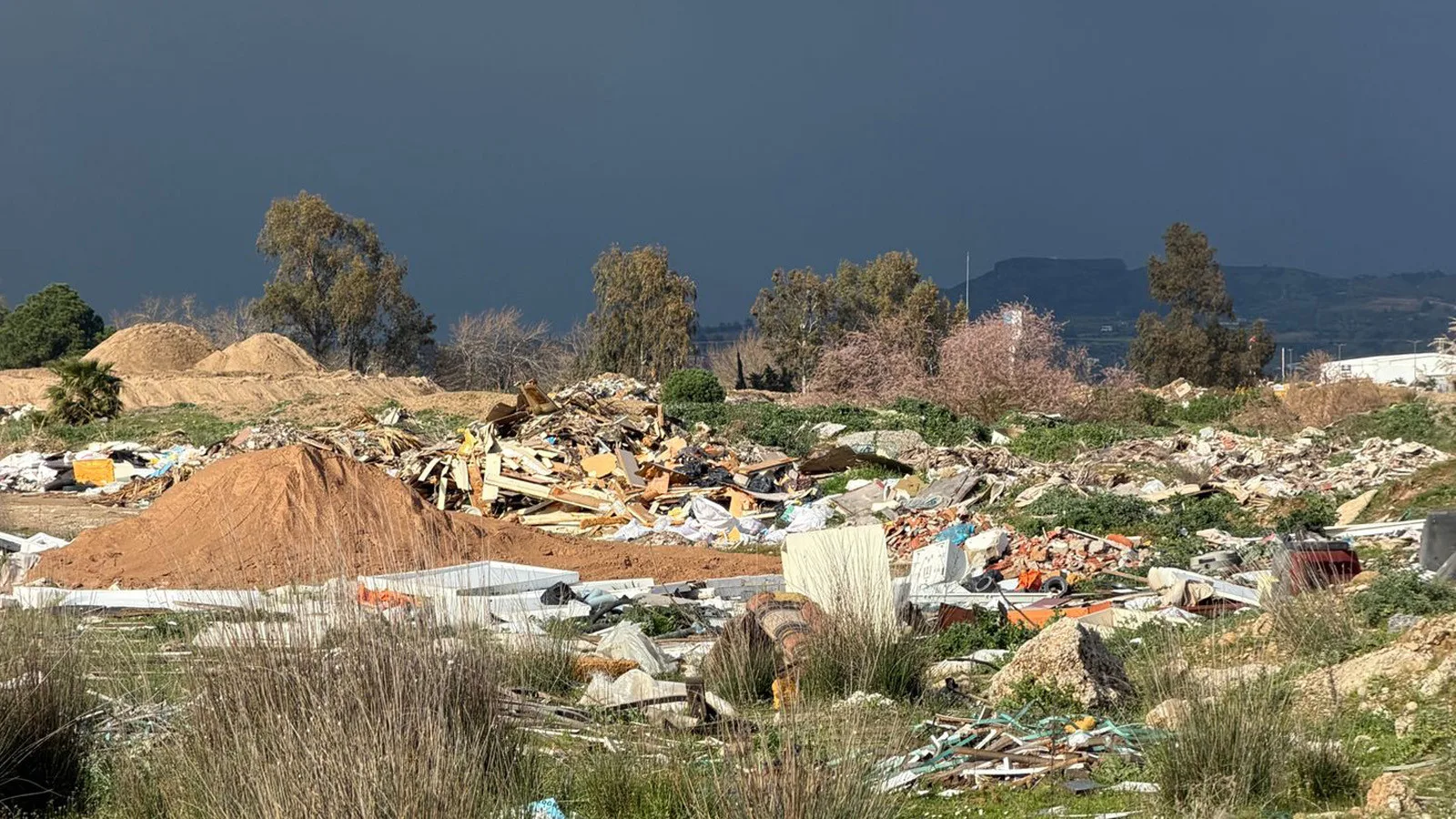 Manavgat Nehri’nde Kuş Cenneti Çöplüğe Döndü!