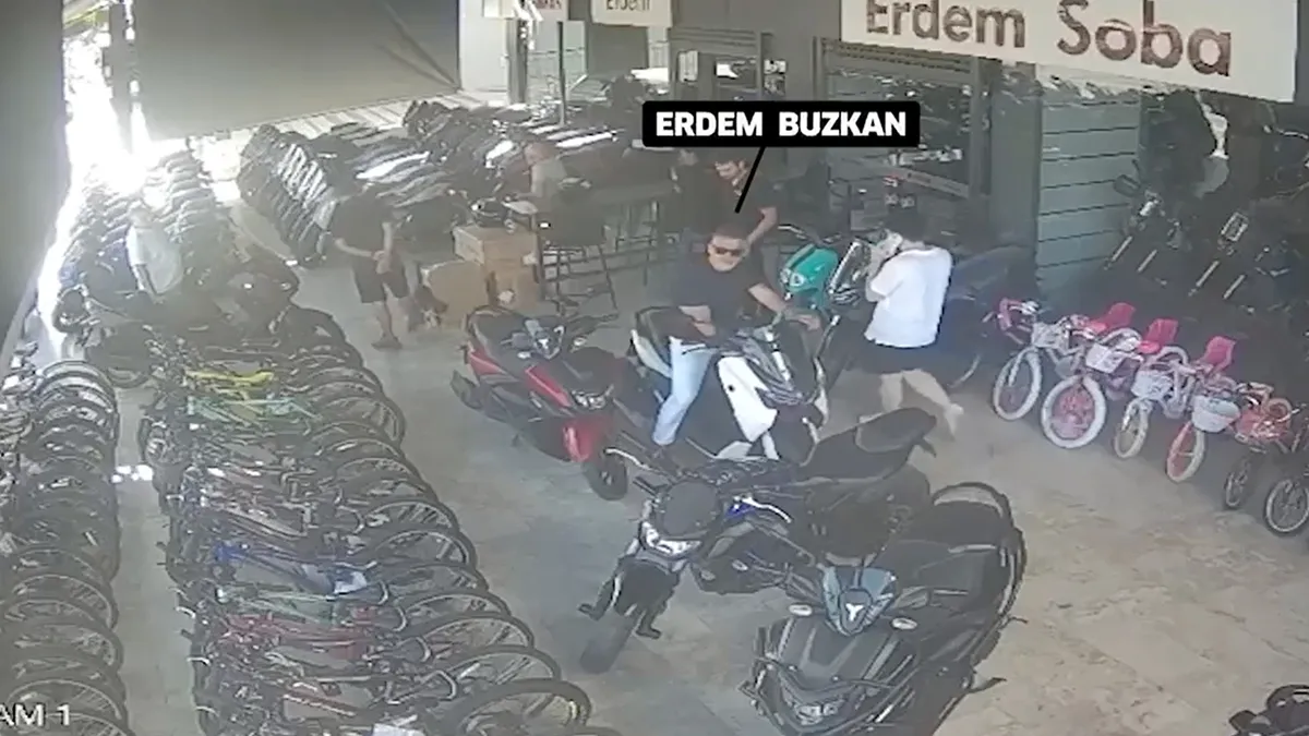 Manavgat’ta Eski Başkanın Paraları Motosikletle!