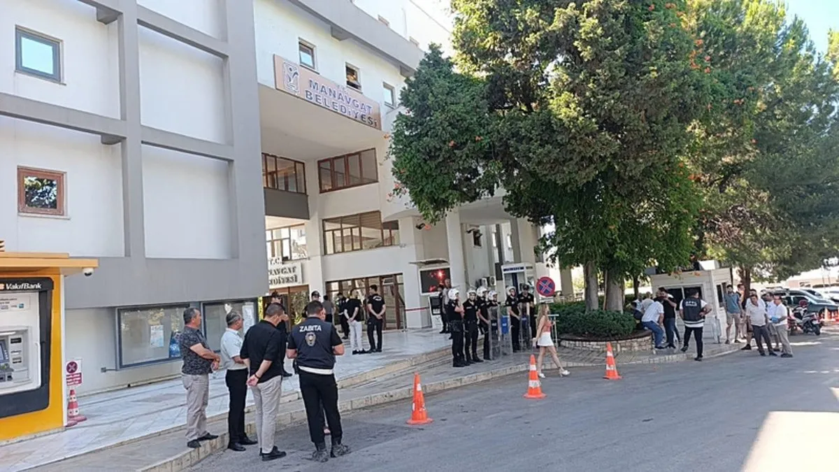 Manavgat’ta Rüşvet Operasyonunda 3 Tutuklama!