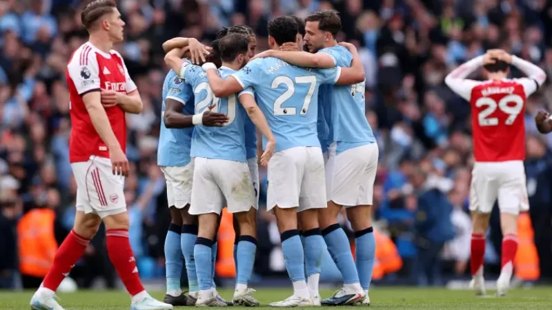 Manchester City, Arsenal’ı 2-1 ile geçti!