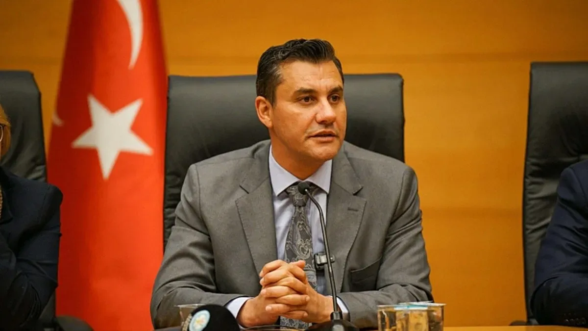 Manisa Büyükşehir Belediye Başkanı Ferdi Zeyrek Hayatını Kaybetti