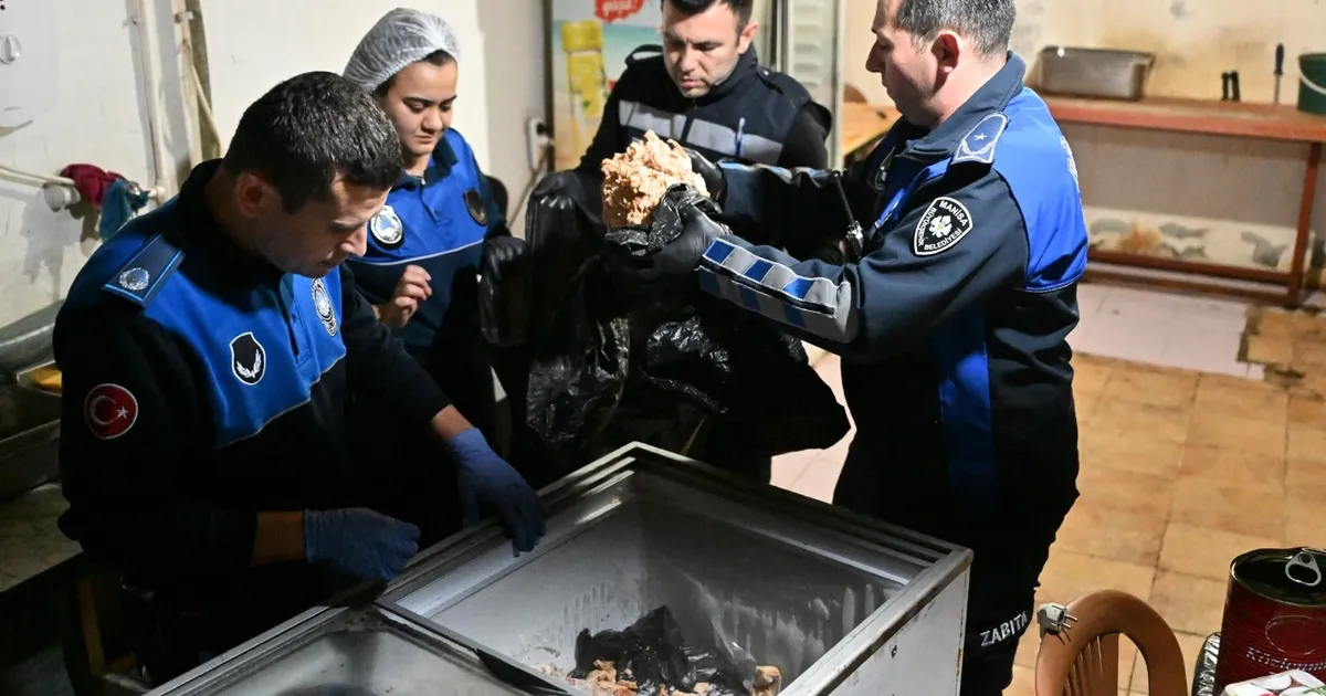 Manisa’da 150 Kilo Pişmiş Tavuk Eti Ele Geçirildi!