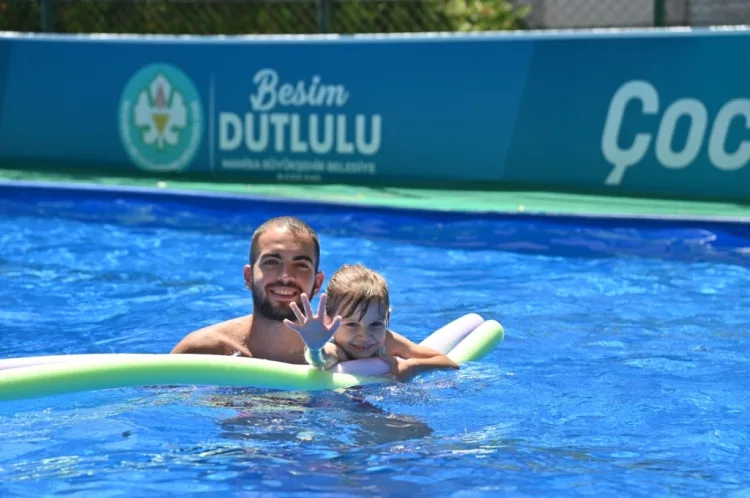 Manisa’da 6 Bin Çocuğa Ücretsiz Yüzme Eğitimi!