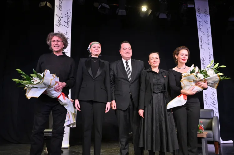 Manisa’da Atatürk’ü Anma Programı Büyüledi!