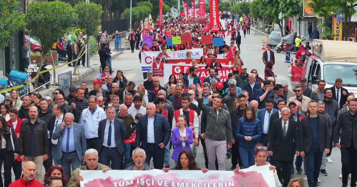 Manisa’da Başkan Zeyrek, Emekçilere Destek Oldu!