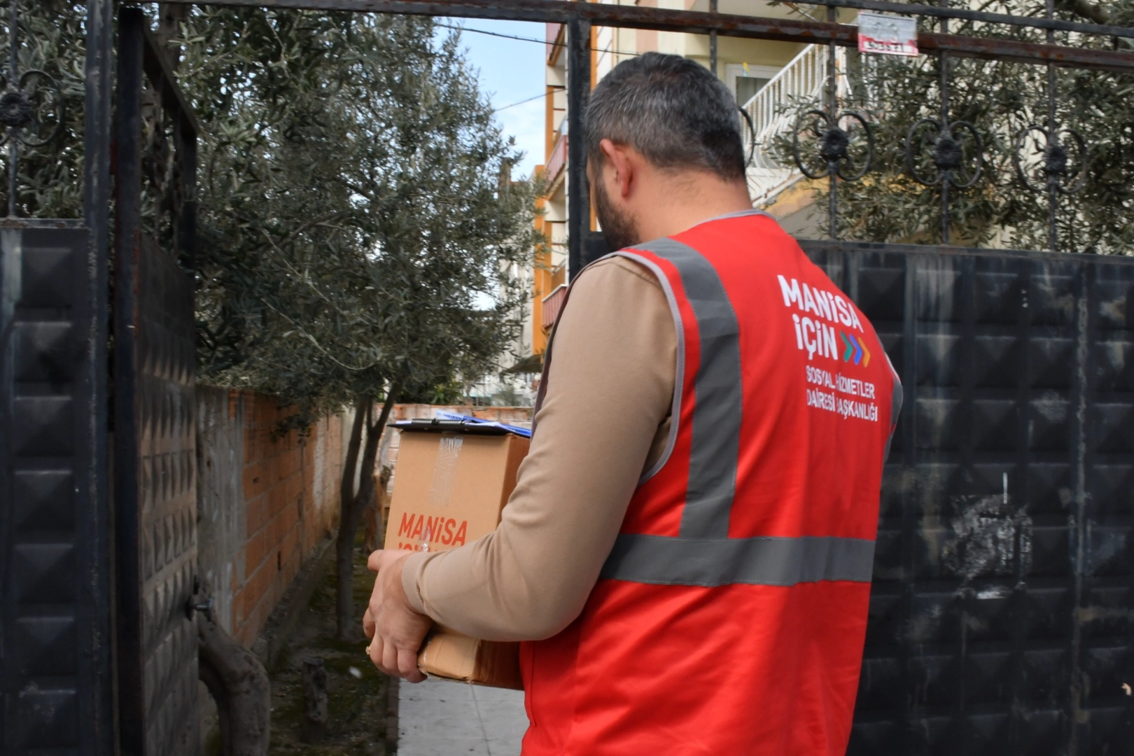 Manisa’da Bayram Öncesi Gıda Desteği Seferberliği