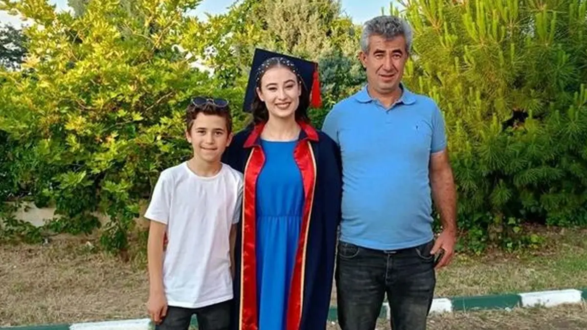 Manisa daki katliamda öldürülmüşlerdi! 1 aile 4 tabut... Toprağa verildiler 2