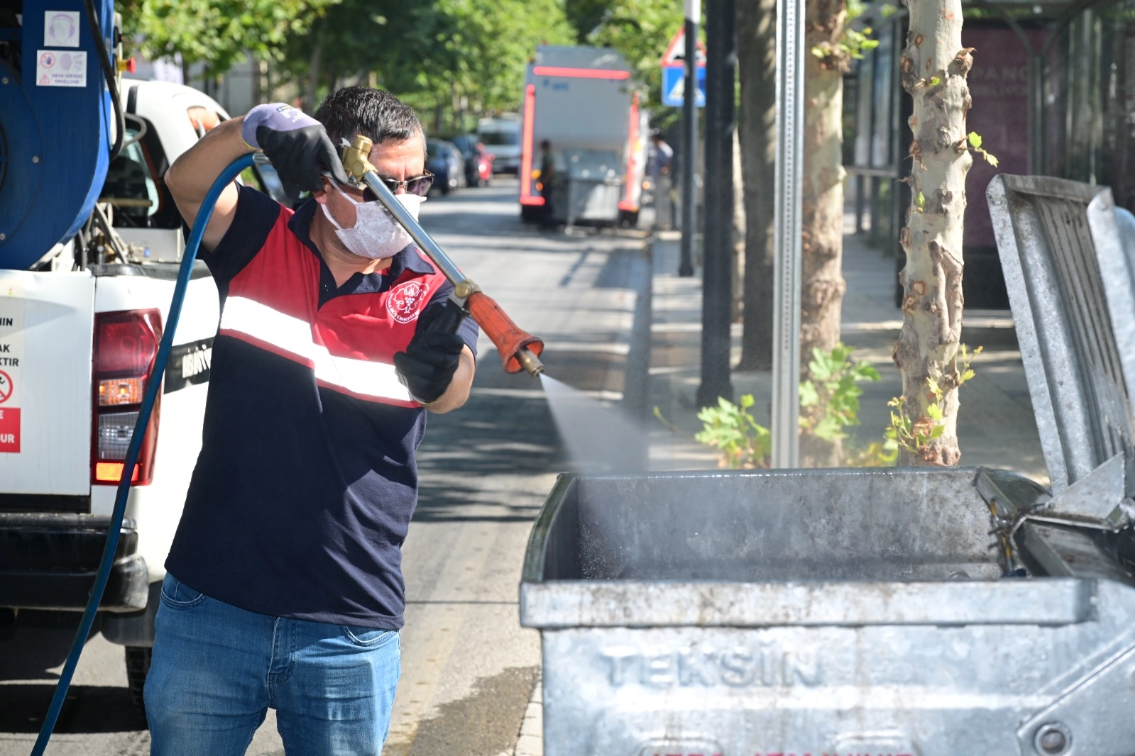 Manisa’da Çöp Konteynerlerine Temizlik Seferberliği
