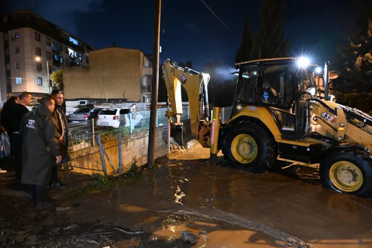 Manisa’da Ekipler Yağışla Mücadele İçin Sahada