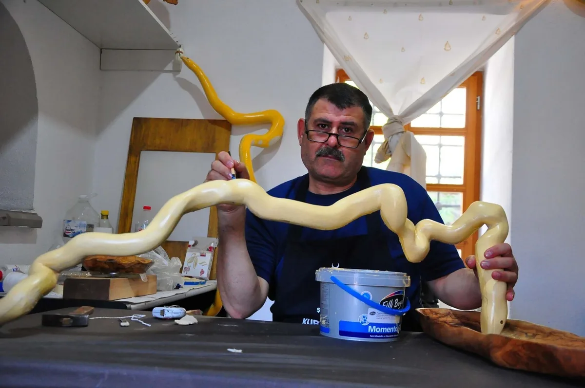 Manisa’da Emekli Usta, Ağabeyine Böbreğini Bağışladı ve Piton Yaptı