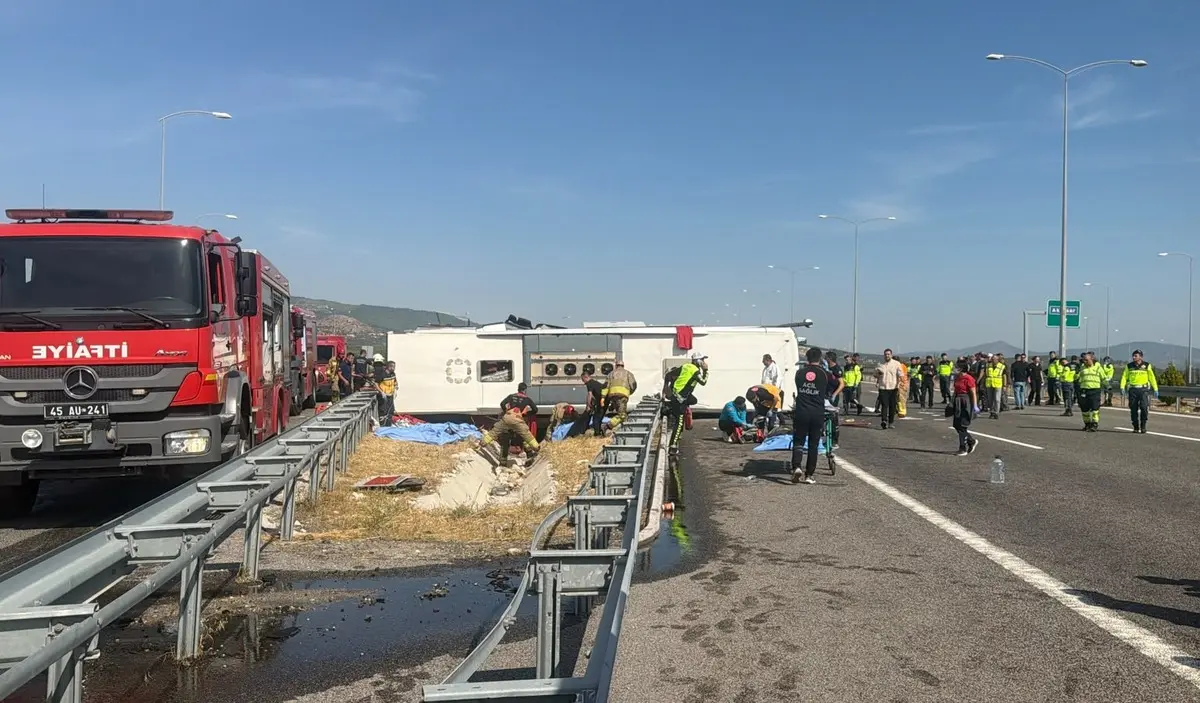 Manisa daki katliam gibi kazayla ilgili korkunç iddia! Sapağı kaçırınca... 2