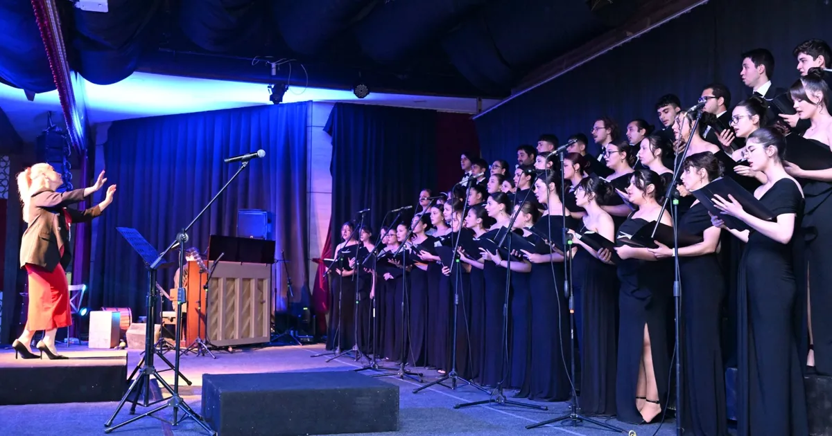 Manisa’da Gençlik ve Çocuk Korosu’ndan Muhteşem Konser!
