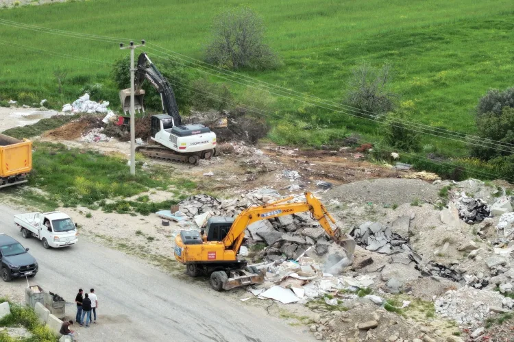 Manisa’da Kaçak Moloz Temizliği Hızla Tamamlandı