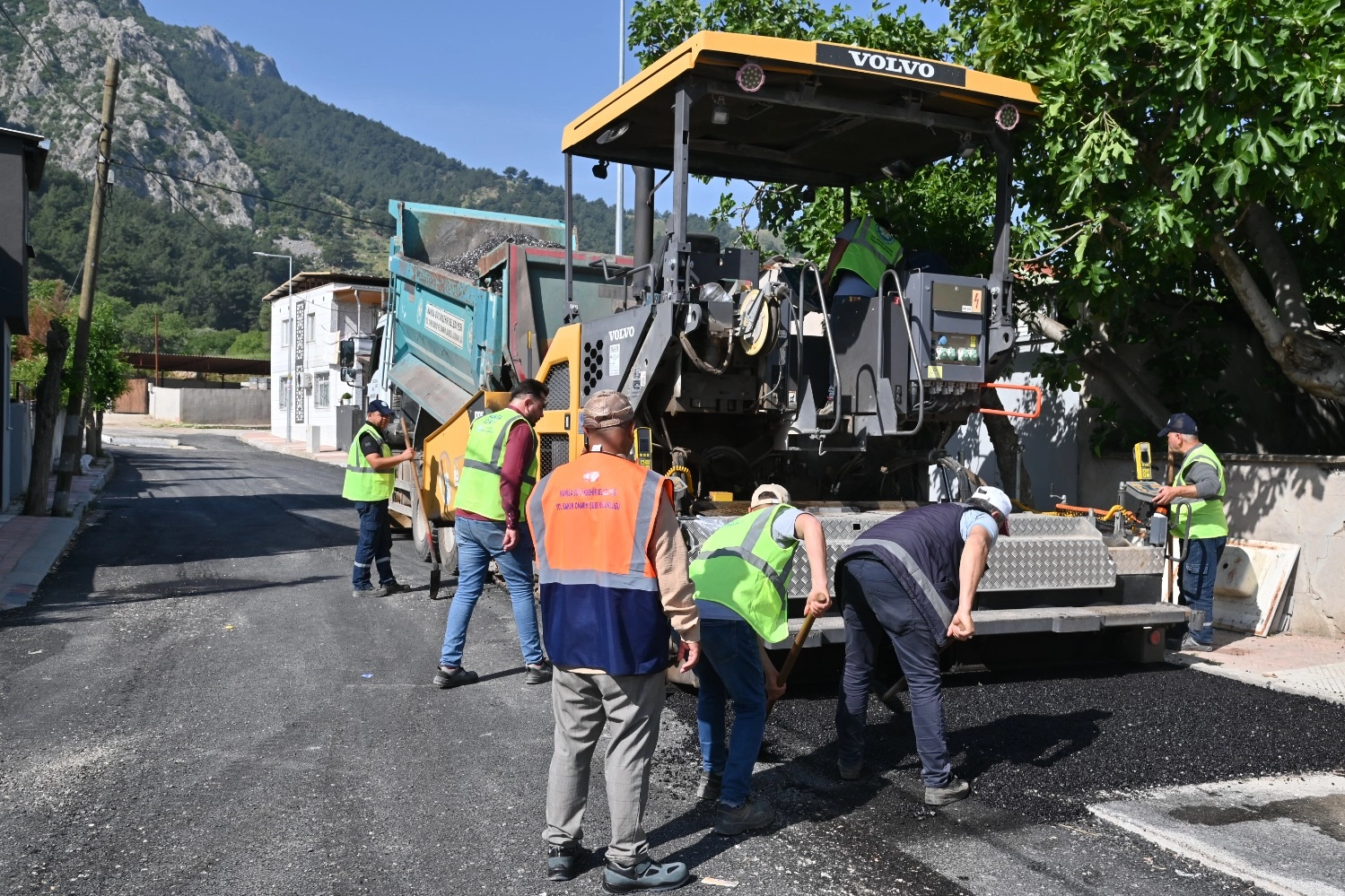 Manisa’da Kazım Karabekir Mahallesi’ne Asfalt Müjdesi