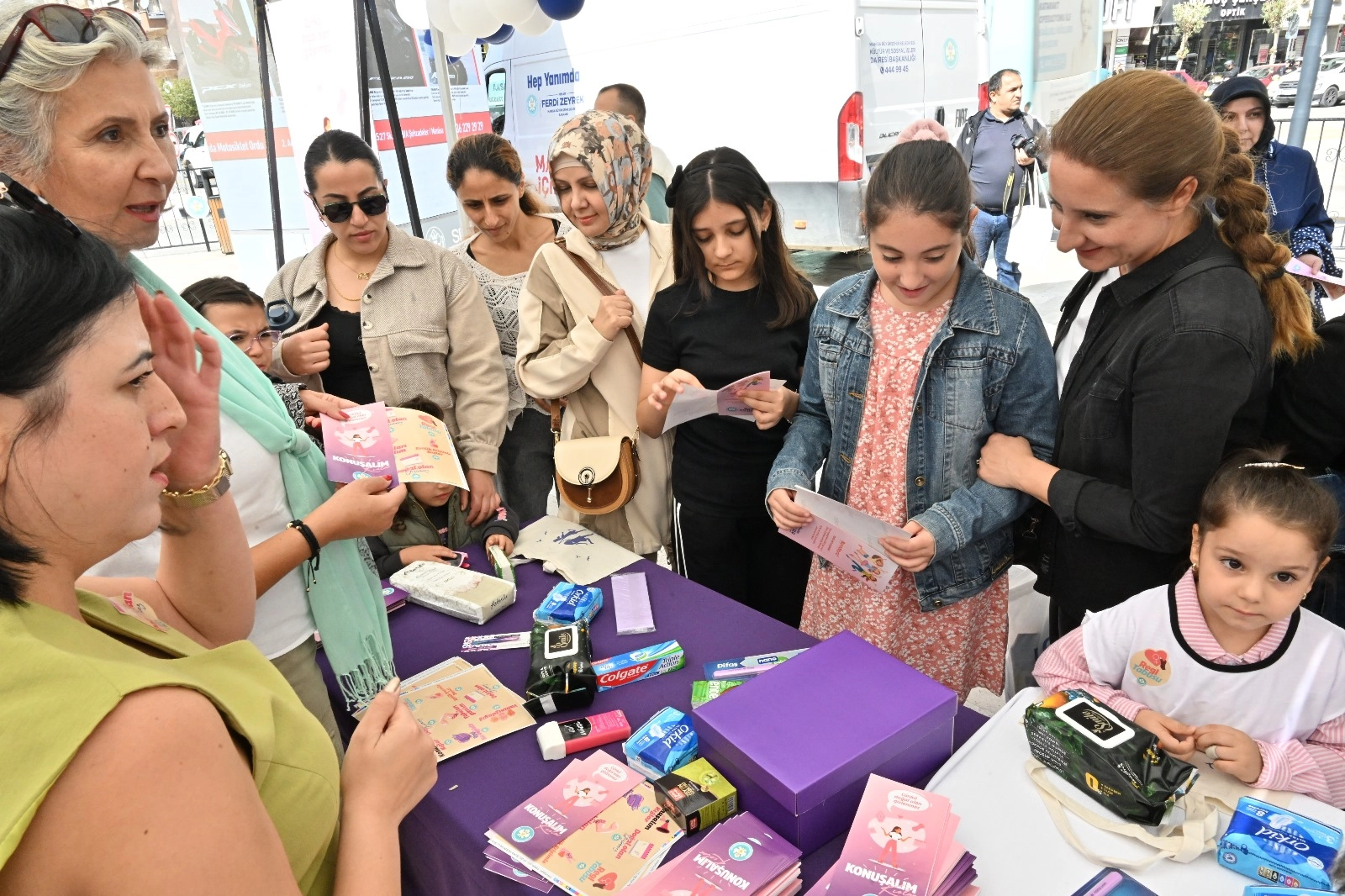 Manisa’da Kız Çocukları İçin Farkındalık Etkinliği