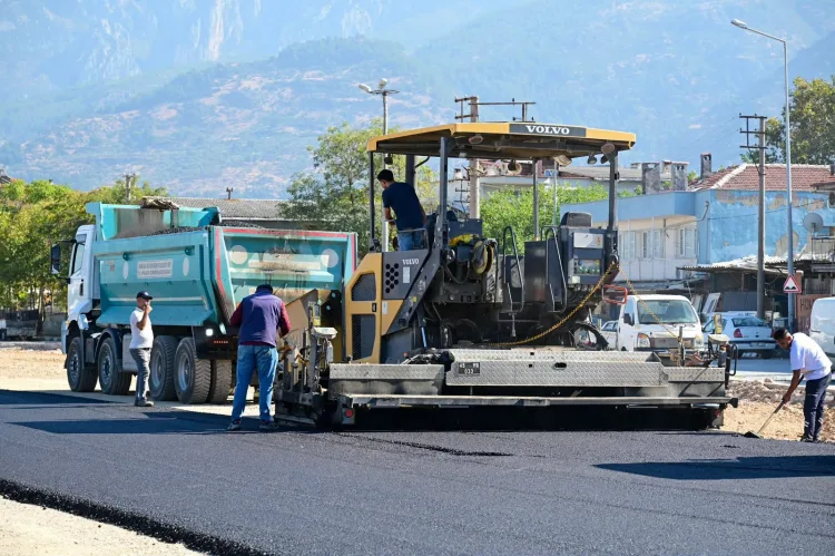 Manisa’da Trafik Rahatlatacak Asfalt Çalışmaları