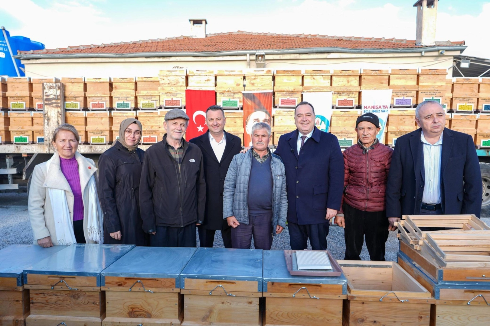 Manisa’dan Arıcılara 2 Bin Kovan Desteği!