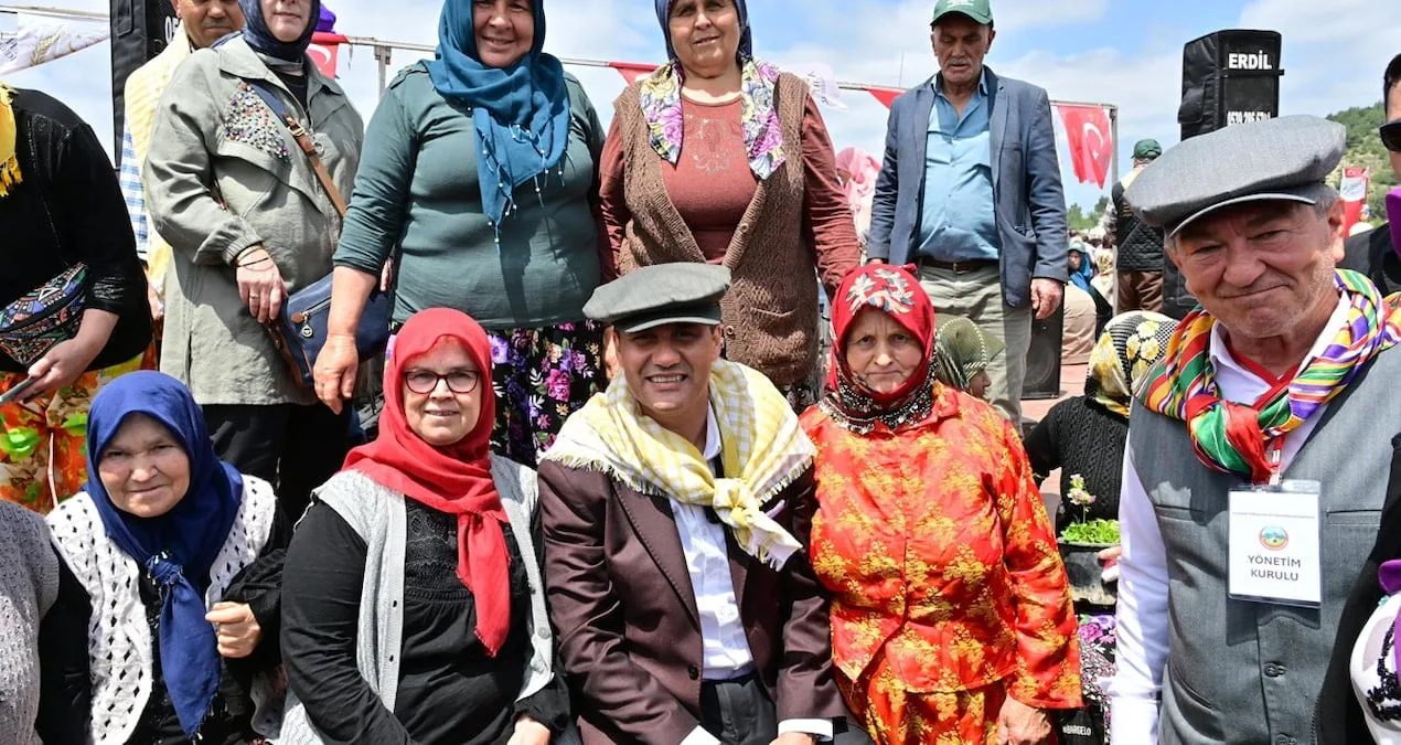 Manisa’nın Halkçı Başkanı Ferdi Zeyrek’e Veda
