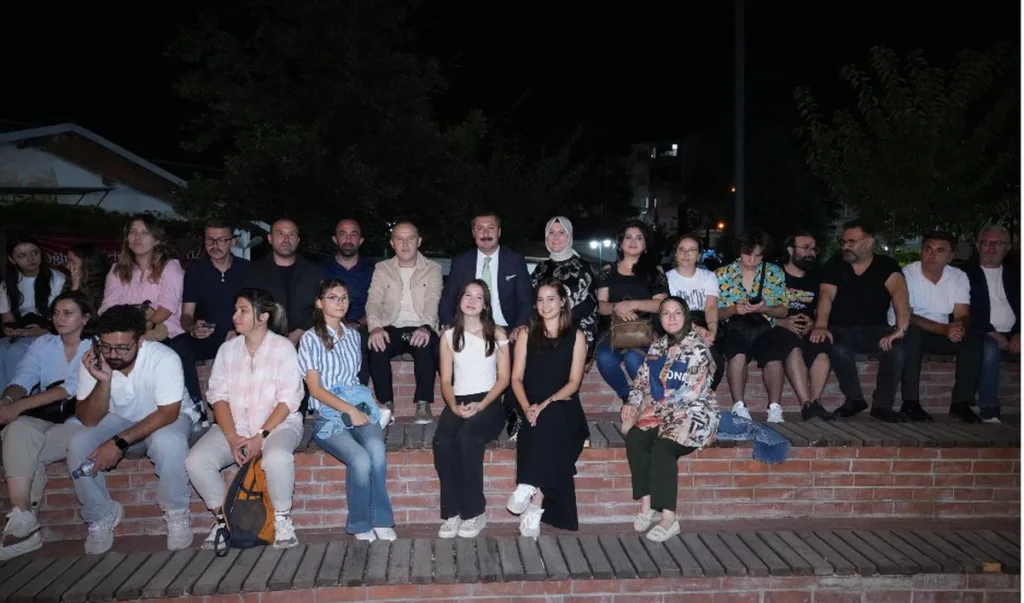 Manuş Baba’nın Konseri, Altın Biber Festivali’nde Büyüledi