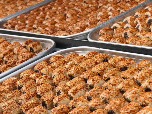 Tarihi kente bayram tatilinde ziyaretçi akını! 6