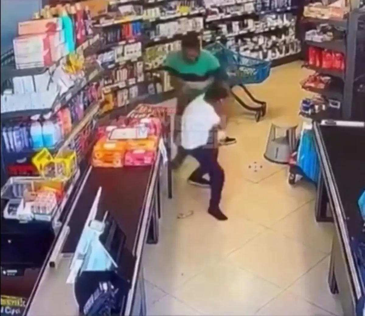Yer: Mersin... Markette acımasızca dövülmüştü: Talihsiz çocuk konuştu!