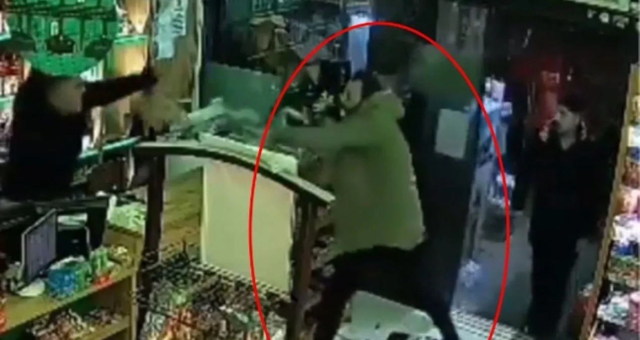 Markette Korkunç Anlar: Saldırgan Eşya Fırlattı!