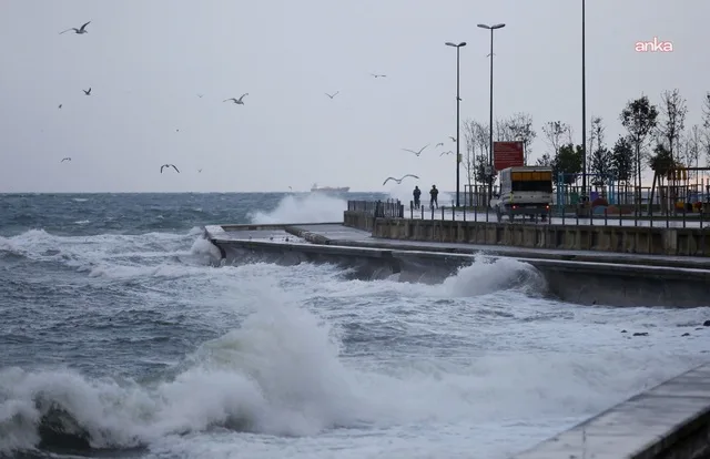 Meteoroloji saat verdi! Marmara'da rüzgarın hızı 75 km'yi bulacak