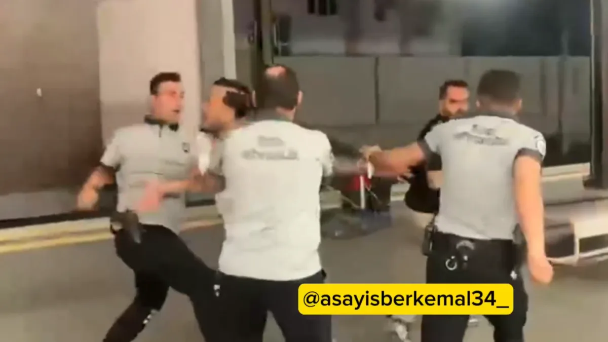Marmaray’da Kavga: Güvenlik Görevlisi Yumrukladı!