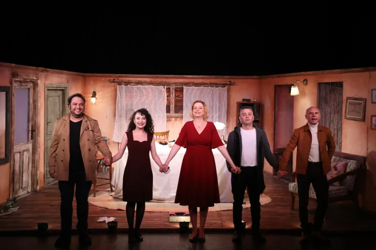 “Masanın Altında” Festivali Kapattı, Tam Not Aldı!