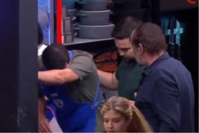 MasterChef’te Emre’den korkutan anlar! Mehmet Şef’in hızlı müdahalesi