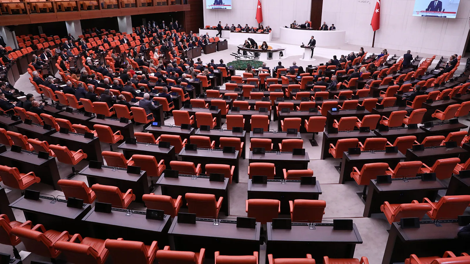 Meclis 2024’e Yoğun Gündemle Başlıyor!
