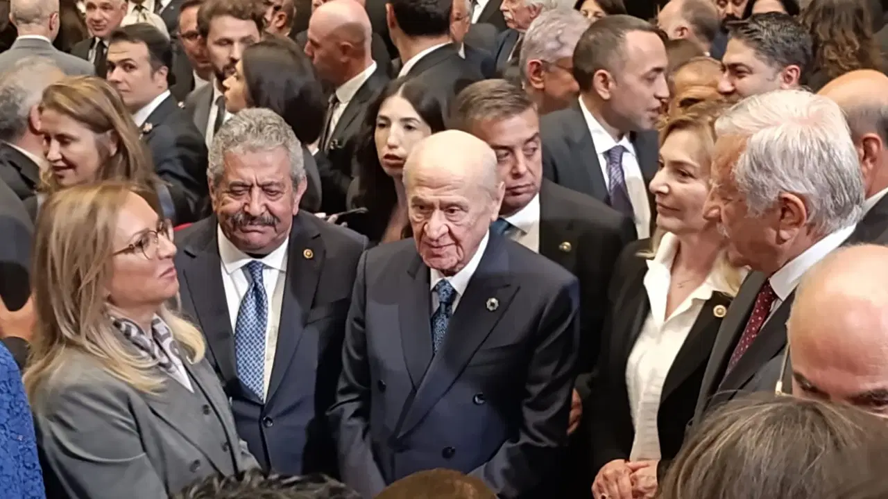 Meclis Resepsiyonu: Muhalefetsiz Bir Başlangıç!