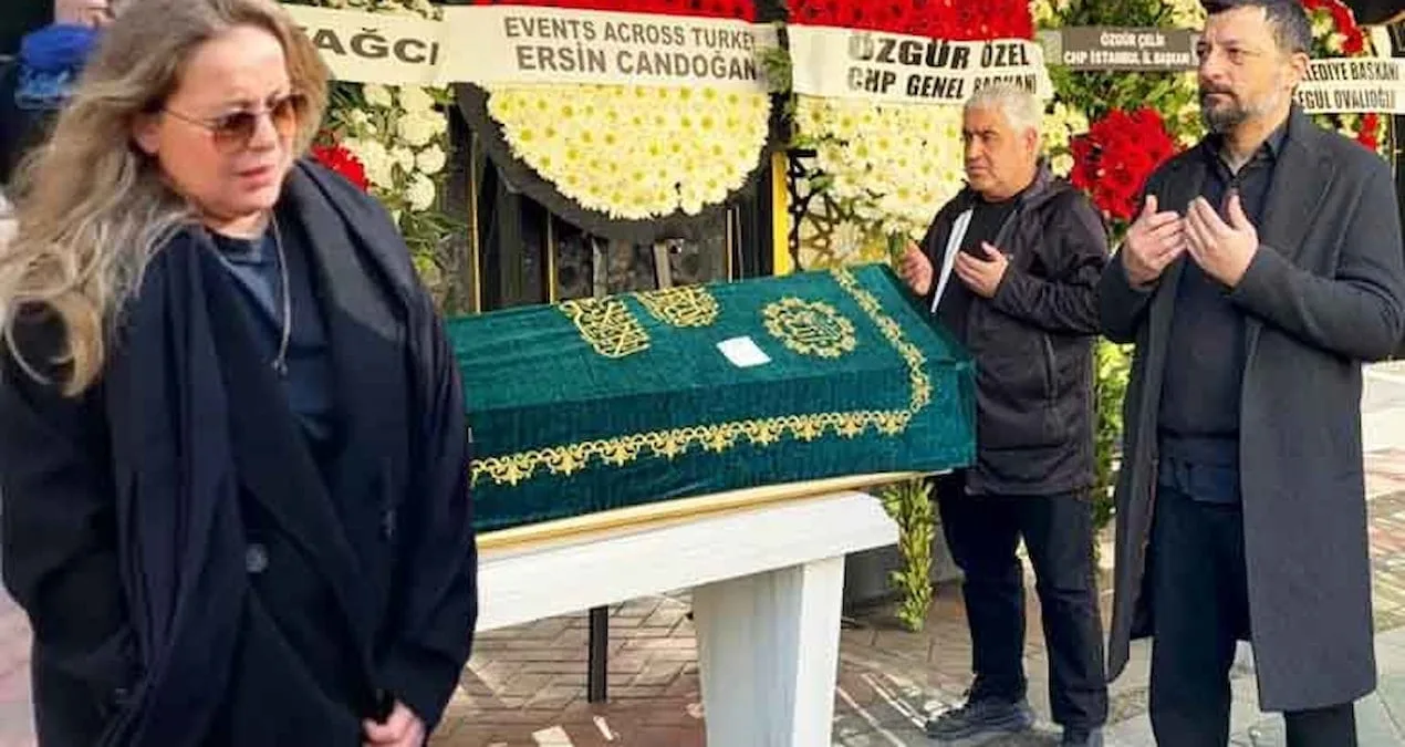 Mehmet Erdem Babasını Son Yolculuğuna Uğurladı