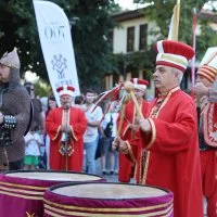 1783660232<em>730</em>Mehter-sesleri-bu-kez-Gazi-Orhan-Parkindan-yukseldi.jpeg