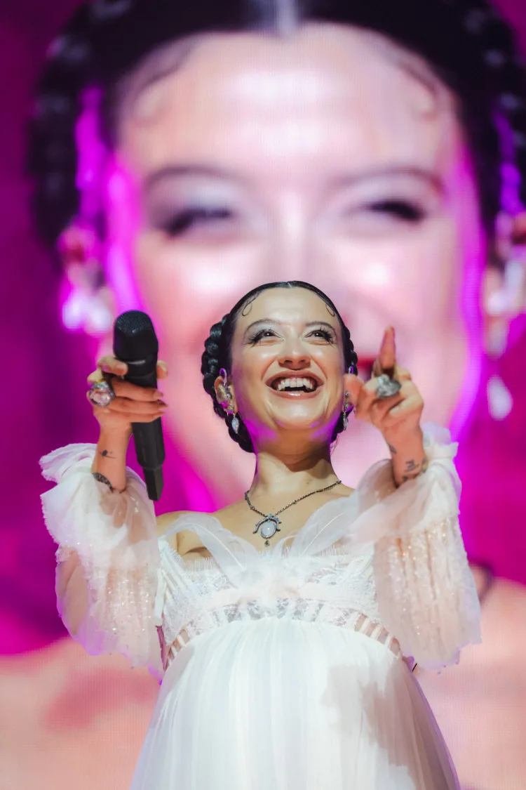 Melike Şahin Harbiye’de Unutulmaz Bir Gece Yaşattı