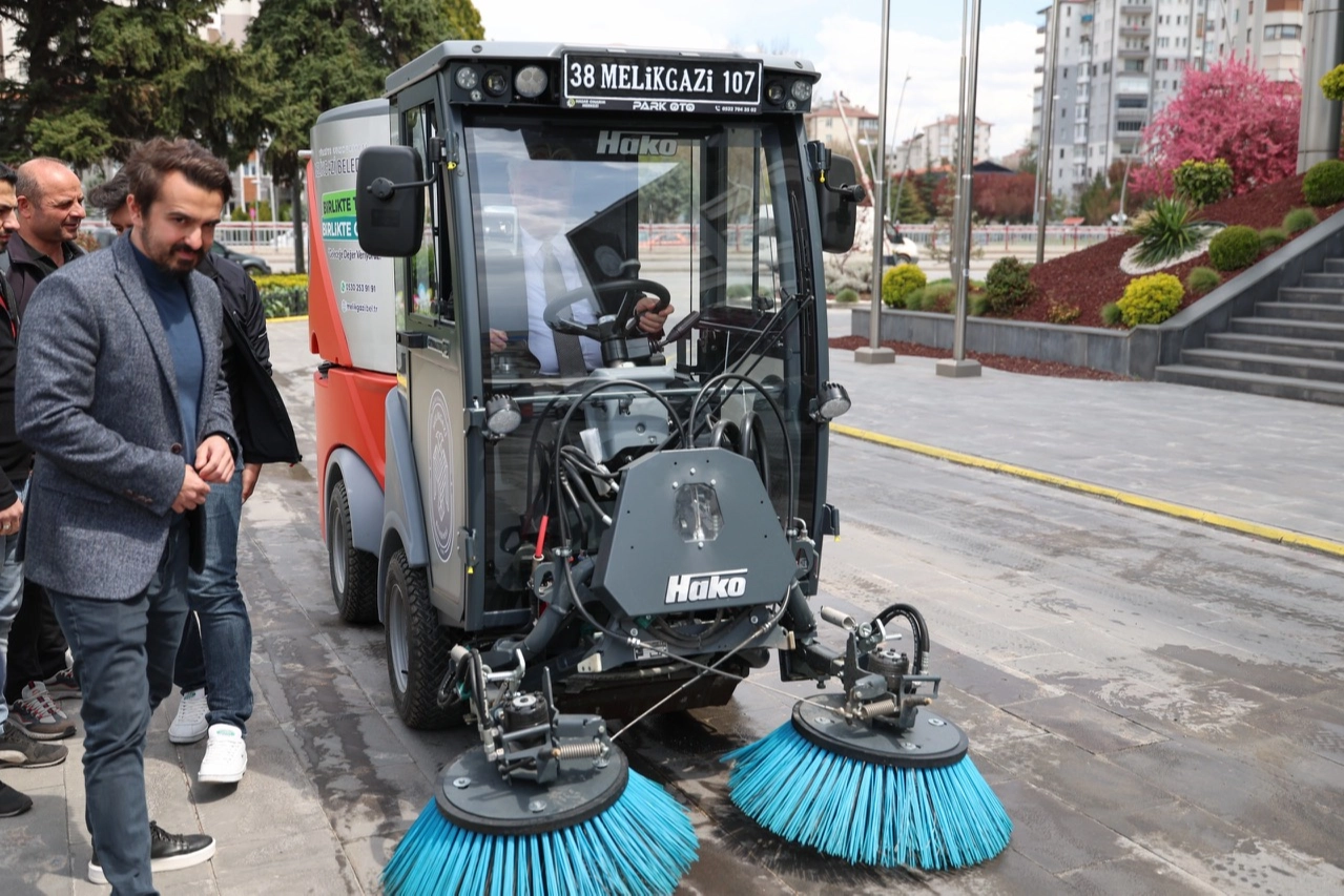 Melikgazi Belediyesi Araç Filosunu Güçlendiriyor