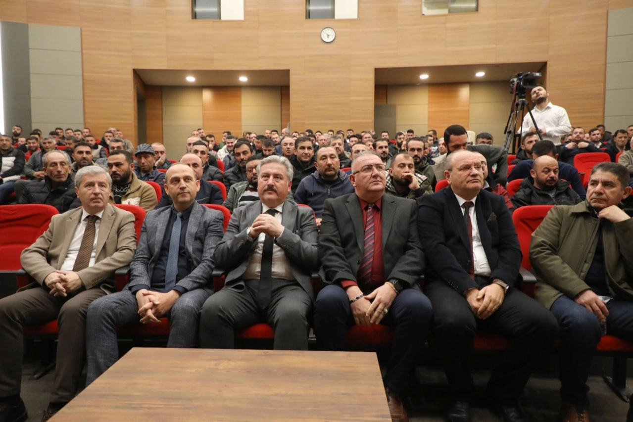 Melikgazi’de Ağaç Bakım Eğitimi Verildi!